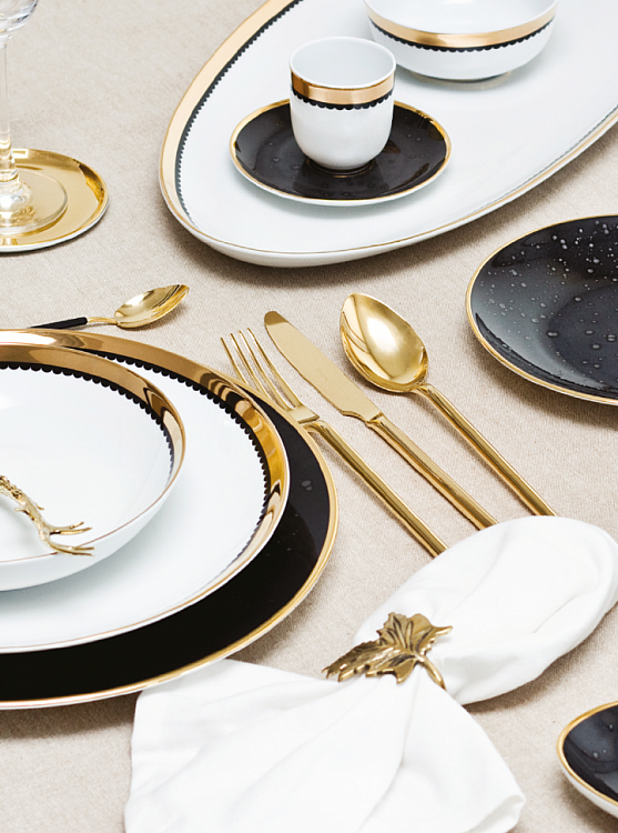 Сервизы, наборы посуды