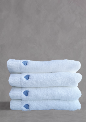 Набір рушників з вишивкою "Love", білий/блакитний