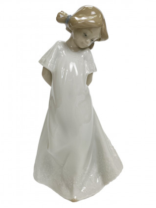 Статуетка Скромняшка, h-20см