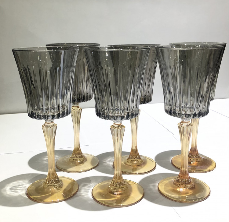 Набір келихів для вина Domina, чорні