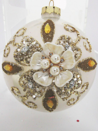 Шар С цветком, d-10 см белый