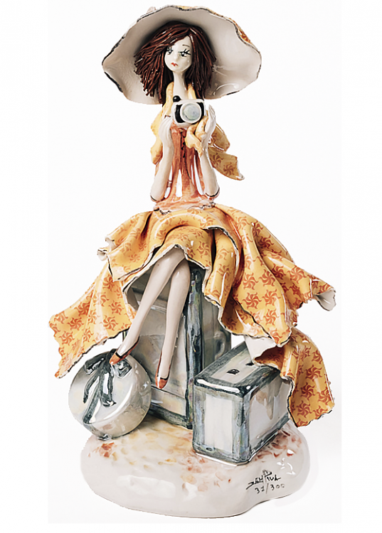 Статуетка "Леді на валізах"