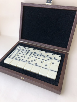 Доміно один комплект темний горіх 24х17