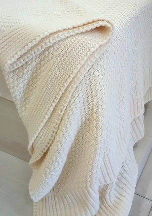 Плед вязаный "Frivolite", кремовый